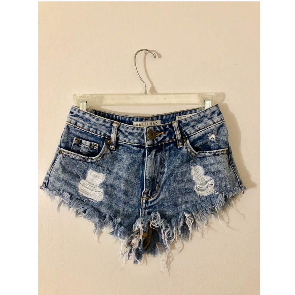 Bullhead acid washed high waisted shorts 🌊